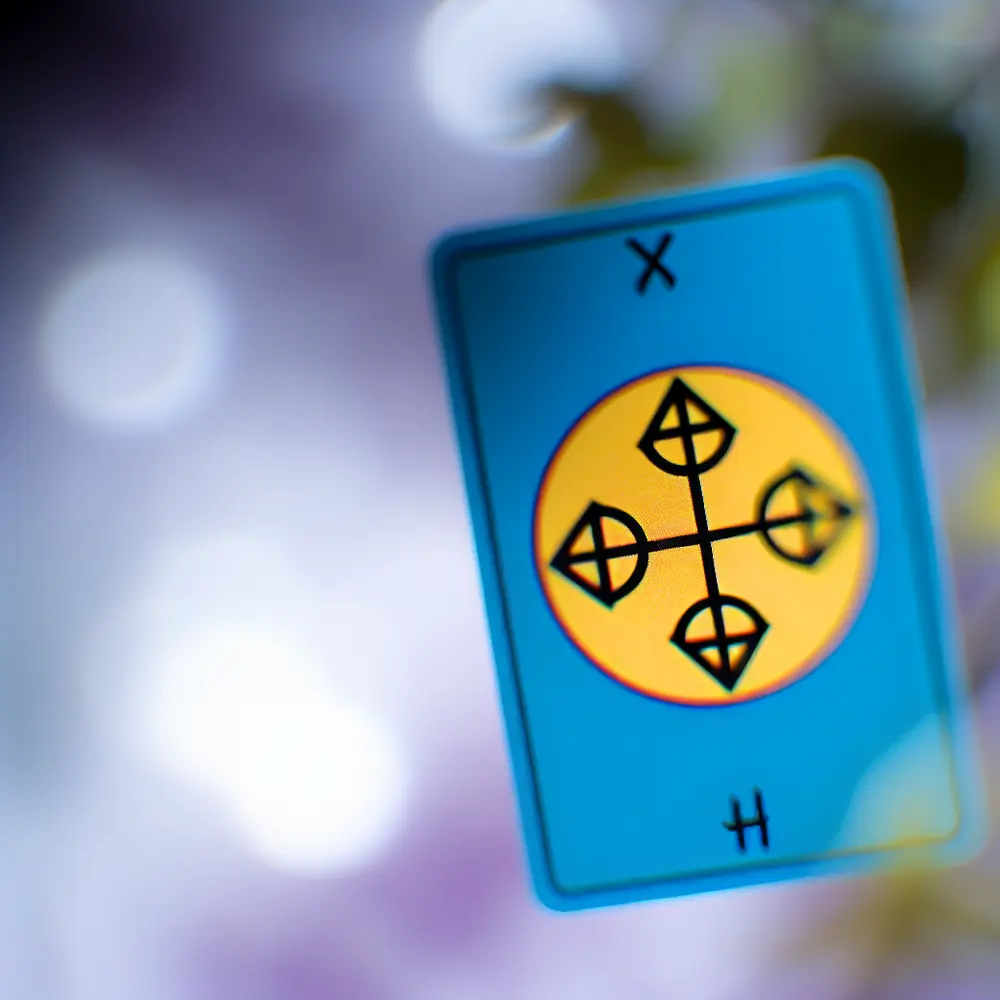 4 de Ouros no Tarot: Cuidado com o Apego e o Controle